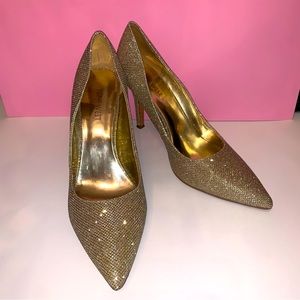 Gold pointed heels, size 10, Nine West